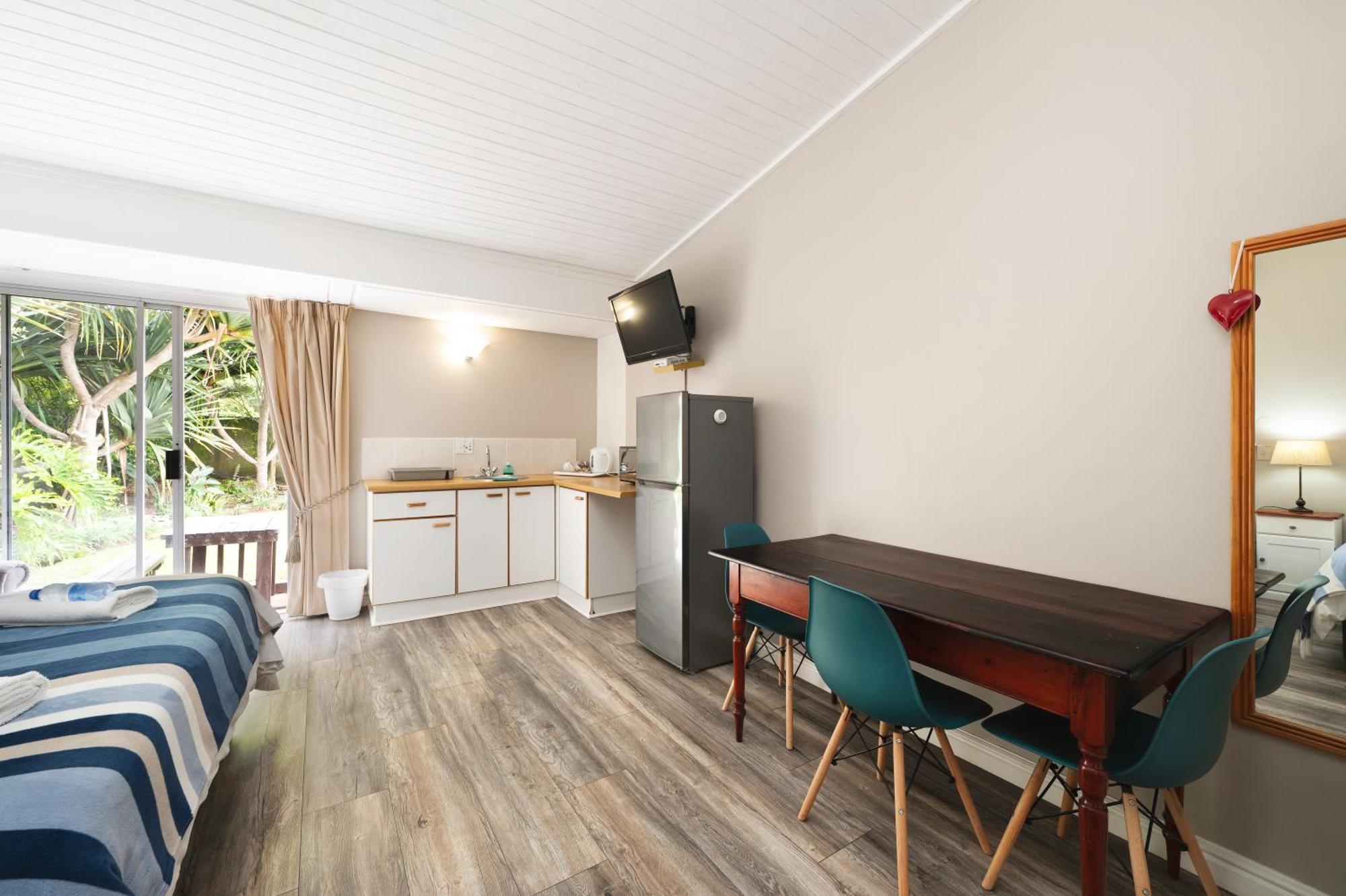 Admirals Lodge Guest House And Brightways Self Catering Apartments Port Elizabeth Zewnętrze zdjęcie