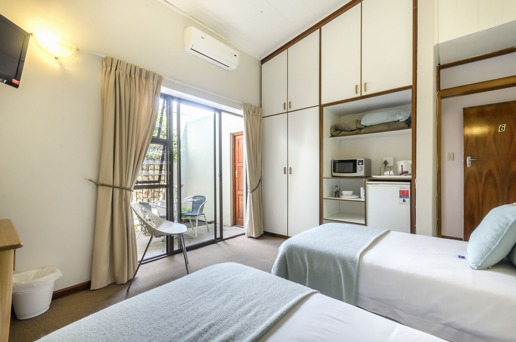 Admirals Lodge Guest House And Brightways Self Catering Apartments Port Elizabeth Zewnętrze zdjęcie